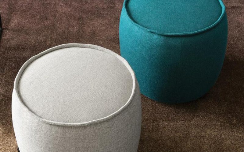 Đôn tròn bọc nỉ phối chân đế mạ vàng sang trọng