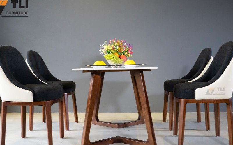 Bề rộng ghế ảnh hưởng trực tiếp đến số chỗ ngồi quanh bàn Bề rộng ghế ảnh hưởng trực tiếp đến số chỗ ngồi quanh bàn